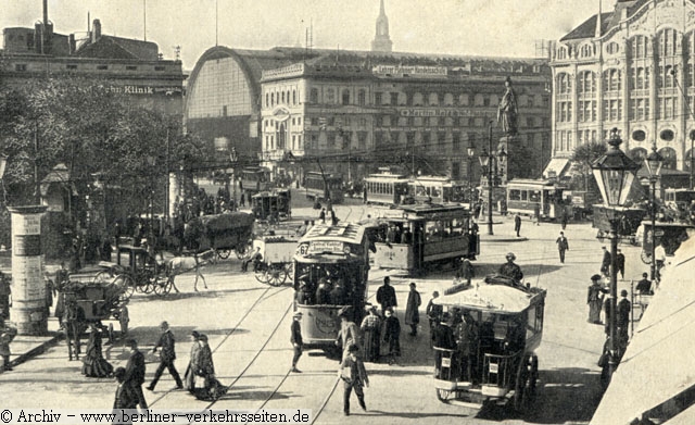 Omnibus-Linie 7 am Alexanderplatz (etwa 1907)