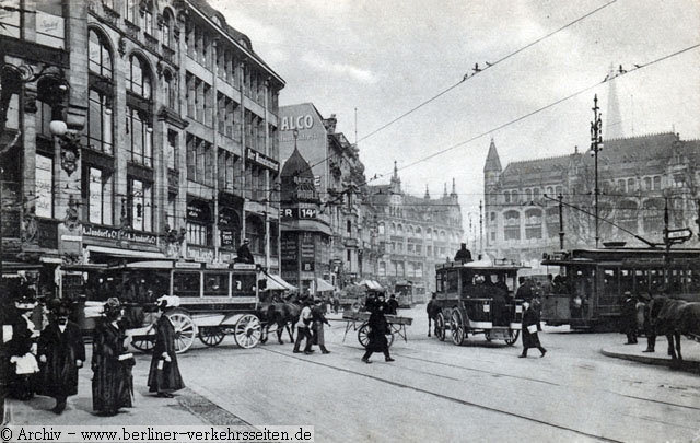 Spittelmarkt (1909): Einst ein wichtiger Verkehrsknotenpunkt zwischen Omnibus und Straßenbahn