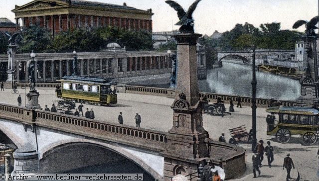 Friedrichsbrücke hinter dem Berliner Dom (1911)