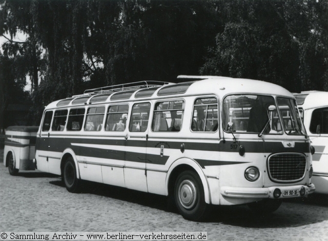1968/8: Skoda 706 RTO mit Gepckanhaenger Reiseverkehr (Bildnutzung  wie alle Bilder aus diesem Webwerk nur fr www.b-v-s.berlin zugestimmt)